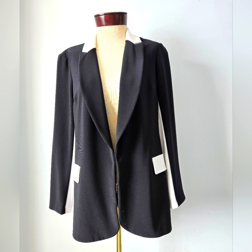 JOSEPH RIBKOFF Black and White Women's Open Front Blazer